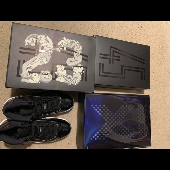 Air Jordan 11 - Picture 5 of 6